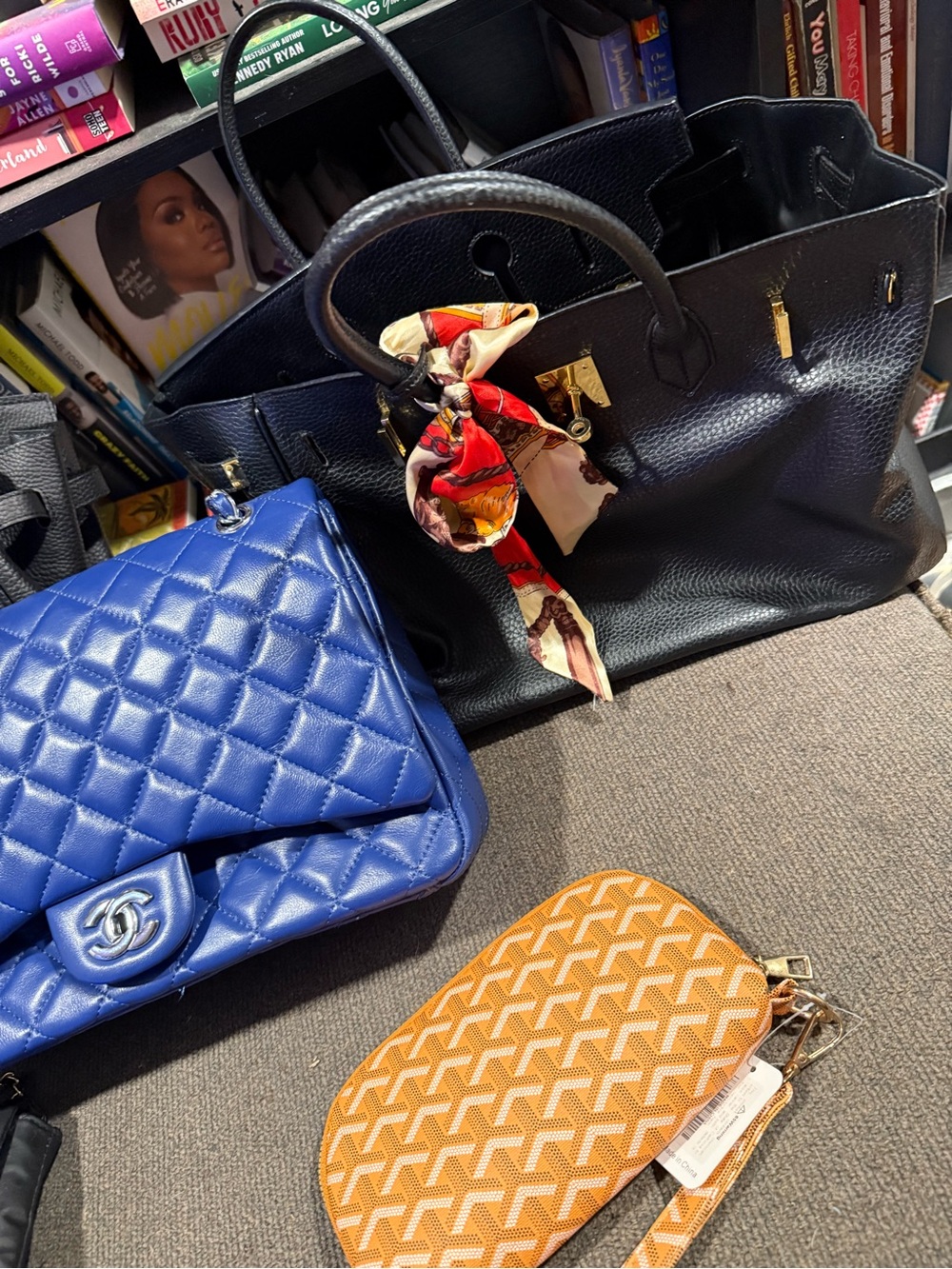 👜 Closet Clean Out! Handbags/Purses 👜 - Picture 3 of 3